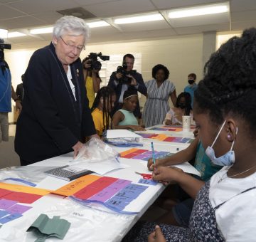 Governor Kay Ivey Tours SAIL Program